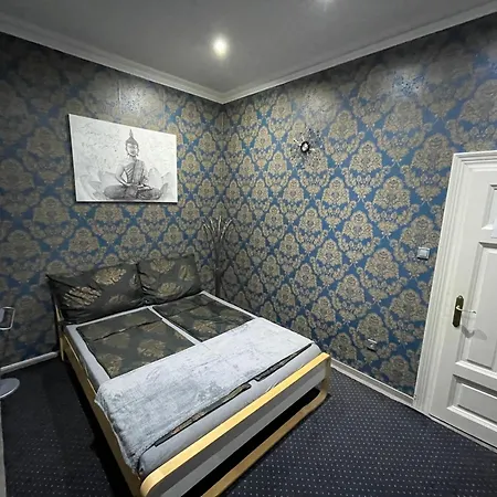 Hostel Rooms *